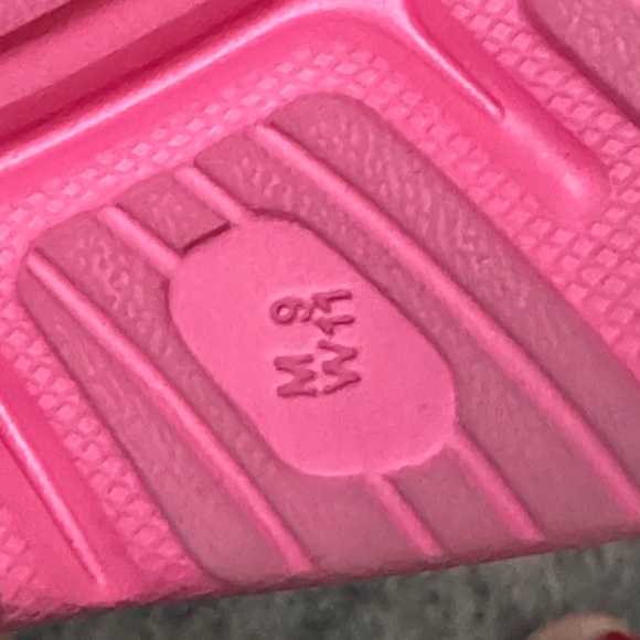 HOKA ORA
Recovery 3 Slides size 9 - Picture 6 of 6